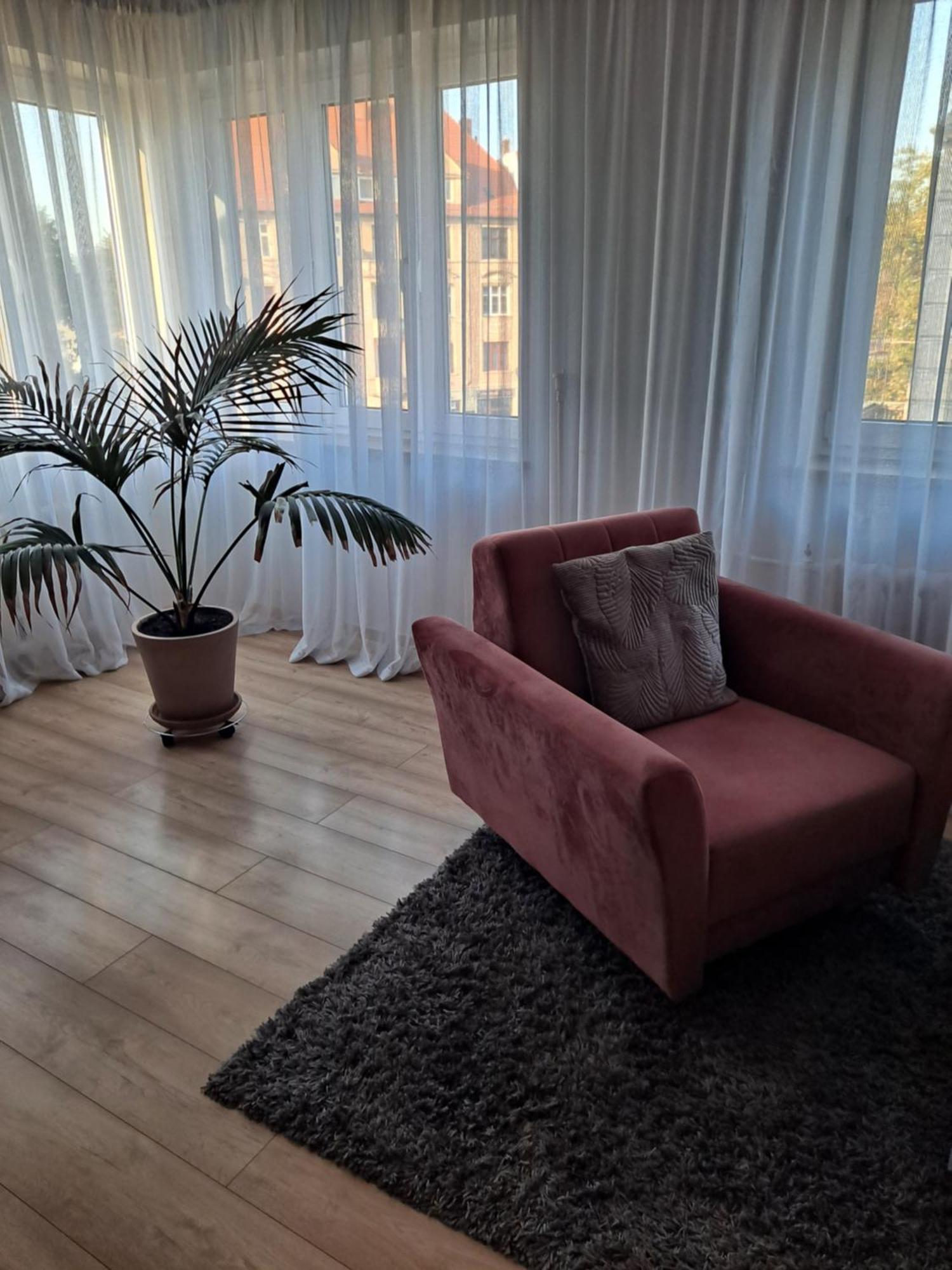 Anna Apartment เยเลเนียกูรา ภายนอก รูปภาพ